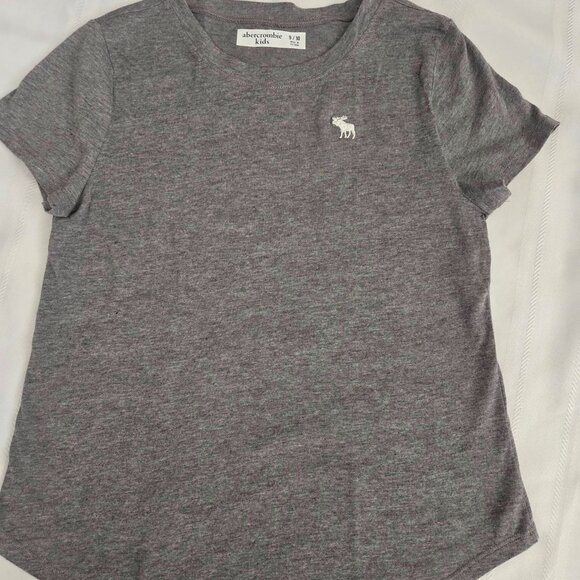 Boys Size Medium 9/10 Abercrombie Kids Short Sleeve Gray Tee - Picture 7 of 7